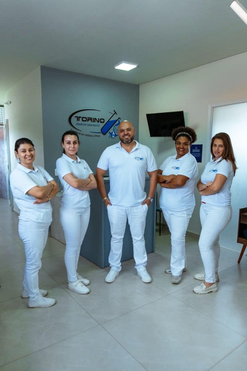Equipe completa do laboratório com Eurico Torino
