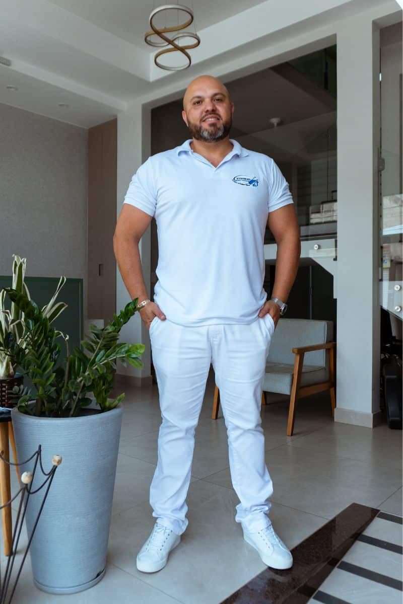 Eurico Torino na recepção do laboratório